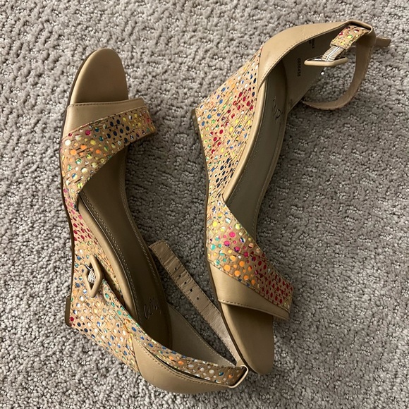 IMPO wedge heel shoe - Picture 8 of 10